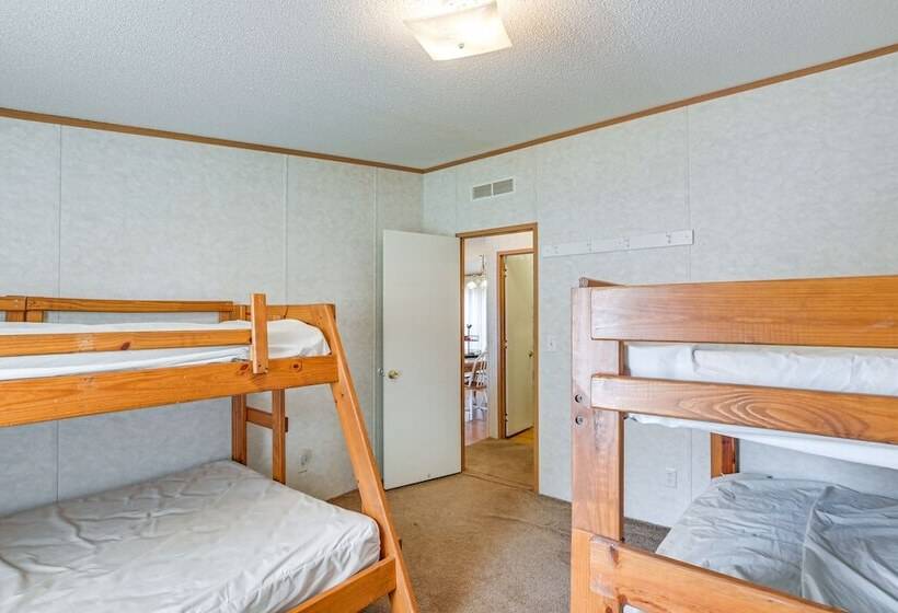 West Virginia Home Near Hatfield And Mccoy Trails!