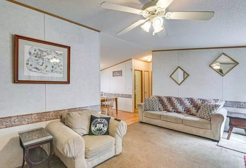 West Virginia Home Near Hatfield And Mccoy Trails!