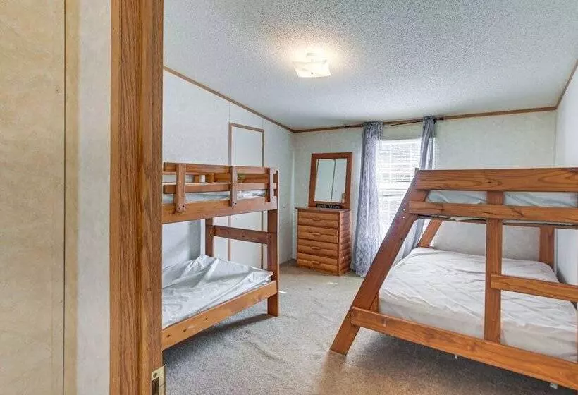 West Virginia Home Near Hatfield And Mccoy Trails!