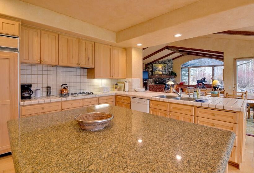 2 Mi To River Run Day Lodge: Family Friendly Home