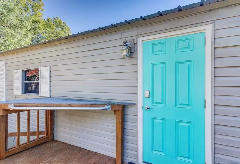 Gulf Breeze Home W/ Deck: Walk To Public Boat Ramp