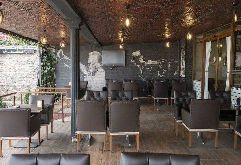 酒店 Ers Li̇fe Ai̇rport