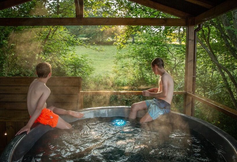 Отель Luna Domes