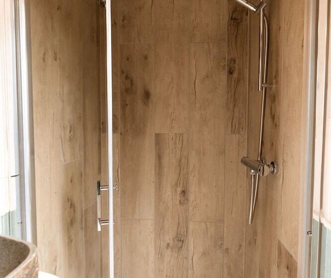 Отель Luna Domes