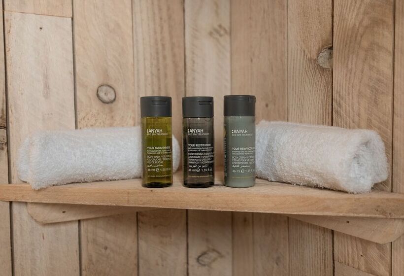 Отель Luna Domes