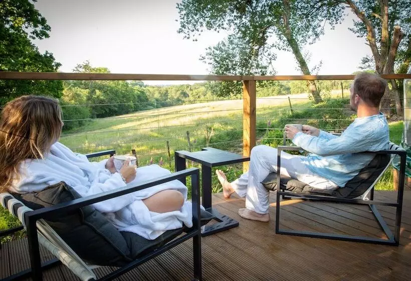 ホテル Luna Domes