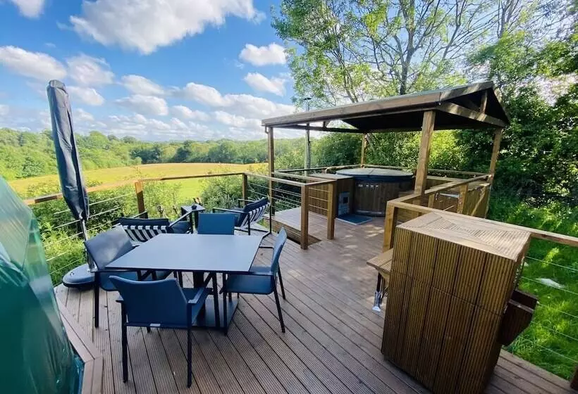 ホテル Luna Domes