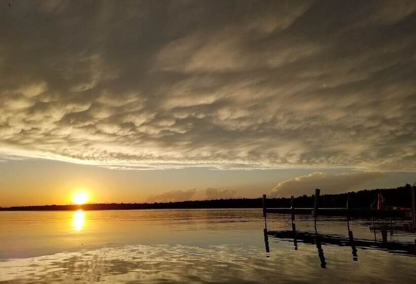 فندق Manhattan Beach Lodge