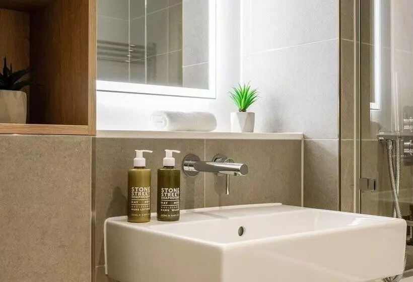 Hotelli Urban Rest Battersea Apartments