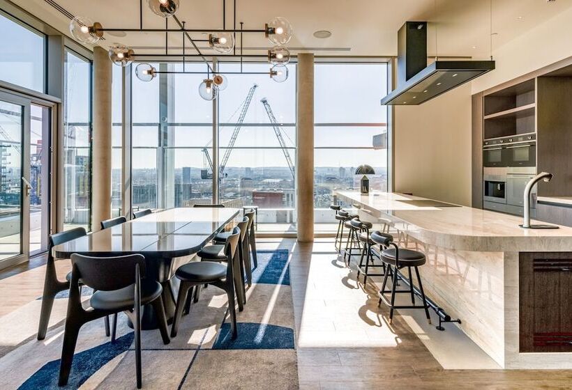 هتل Urban Rest Battersea Apartments