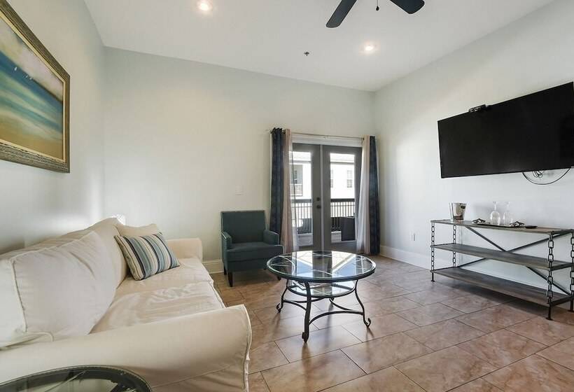 Отель Whiskey In Pascagoula