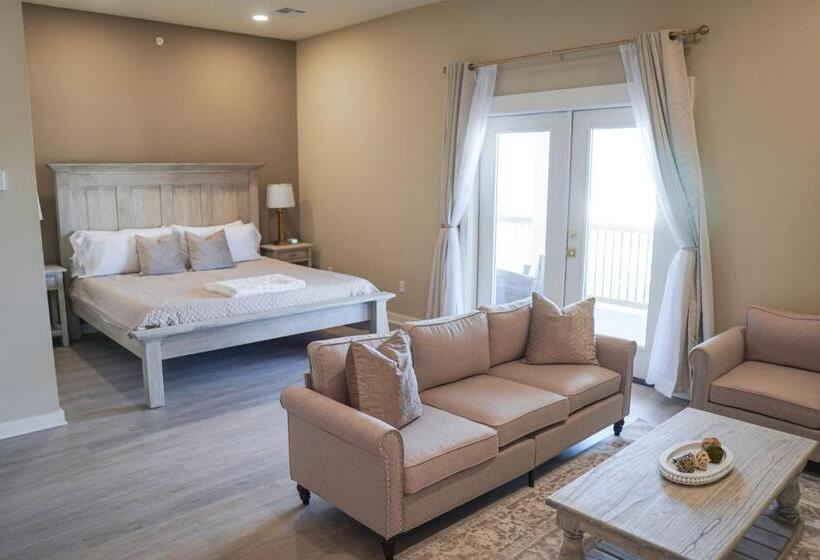 Отель Whiskey In Pascagoula