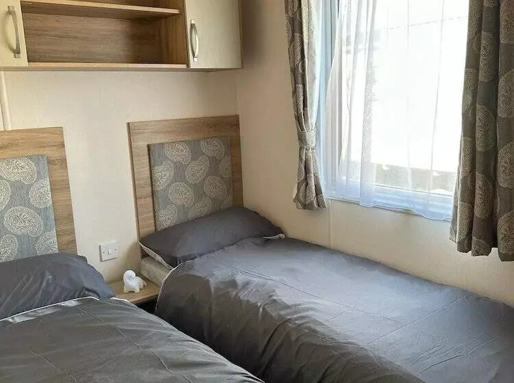 Felixstowe Chimo Caravan 3br 5mintobeach