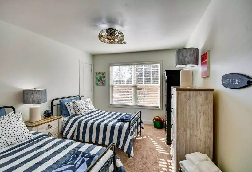 Lakefront Jacksons Gap Retreat W/ Grill & Dock!