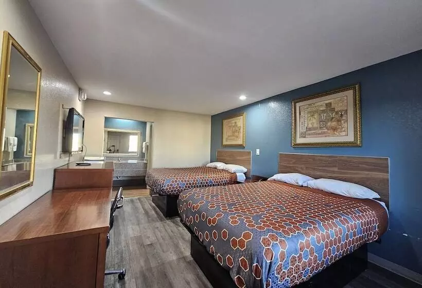 Motelli Deluxe Inn