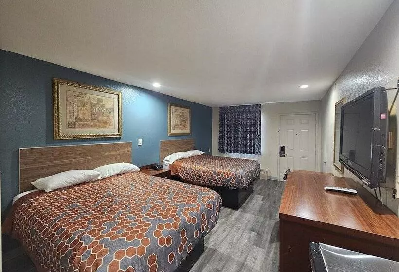 Motelli Deluxe Inn