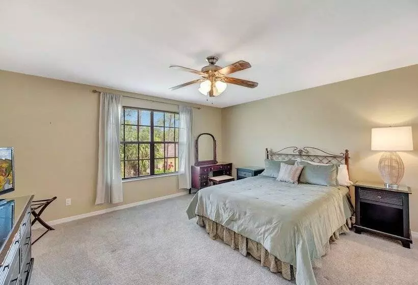 Naples Oasis W/ Pool, Playground, Office & Peloton