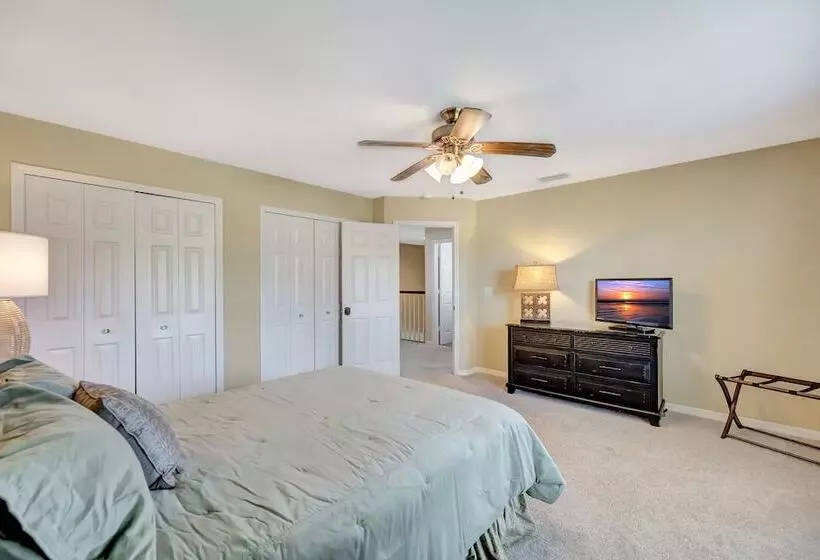 Naples Oasis W/ Pool, Playground, Office & Peloton