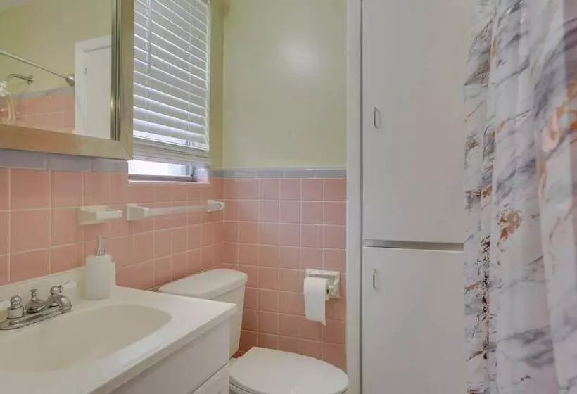 5 Mi To City Park: New Orleans Area Home