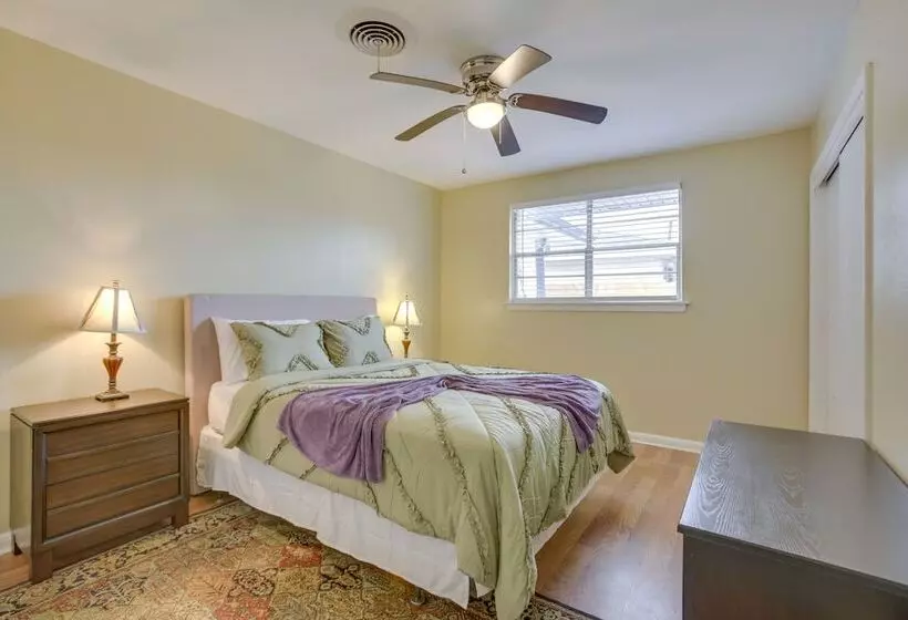 5 Mi To City Park: New Orleans Area Home