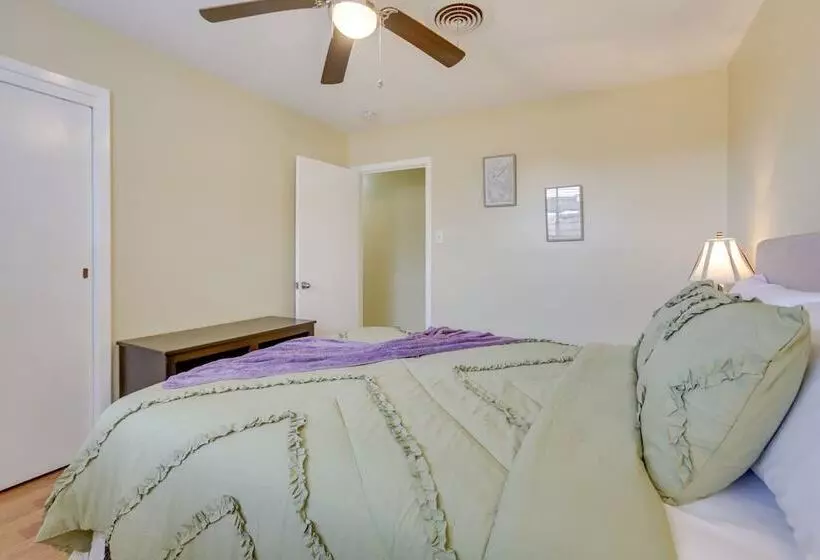 5 Mi To City Park: New Orleans Area Home