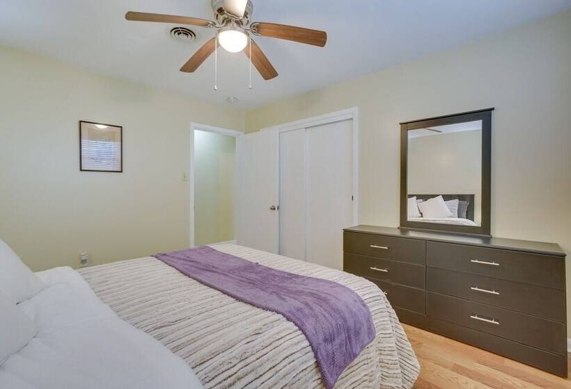 5 Mi To City Park: New Orleans Area Home