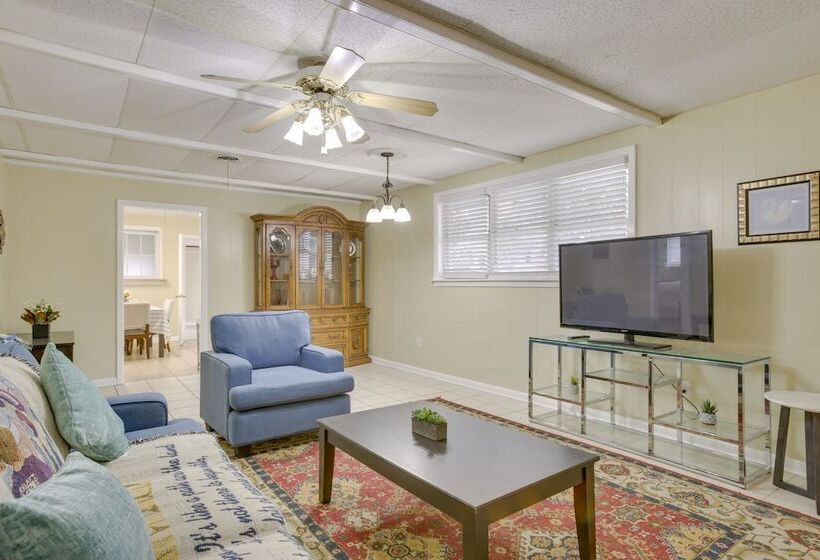 5 Mi To City Park: New Orleans Area Home