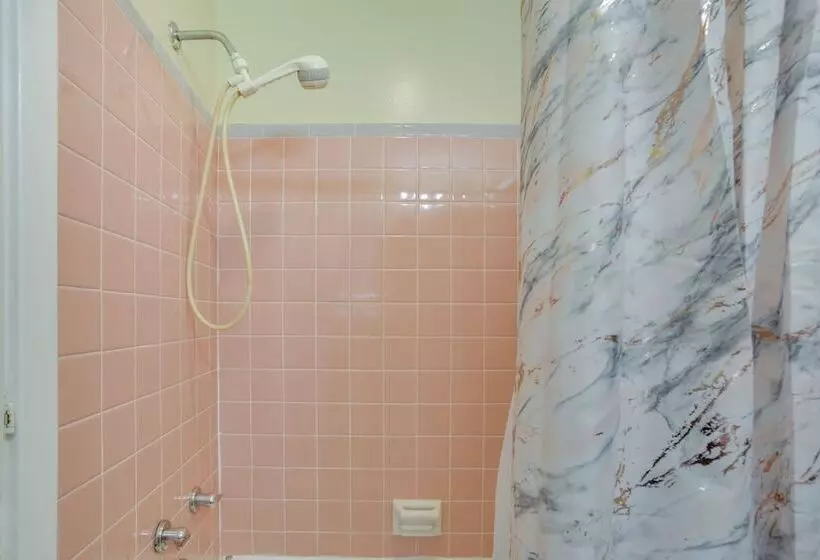 5 Mi To City Park: New Orleans Area Home