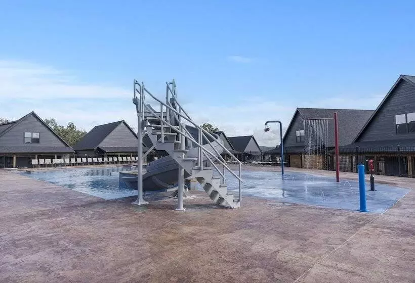 Rocky Shores Retreat   Indoor Pool Open