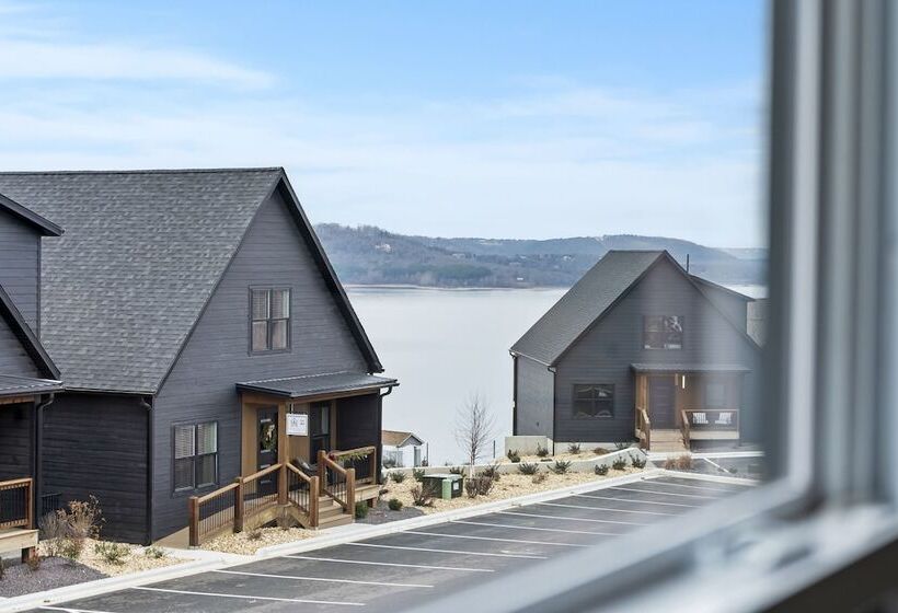 Rocky Shores Retreat Indoor Pool Open