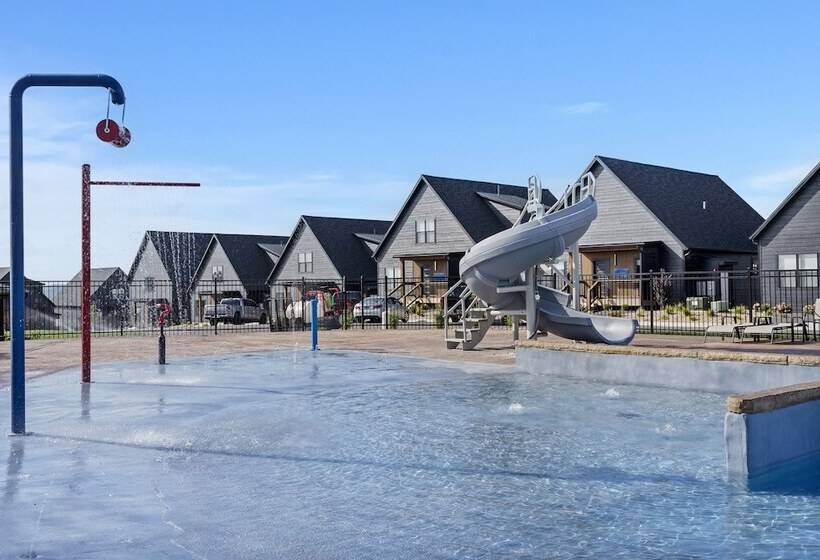 Rocky Shores Retreat Indoor Pool Open