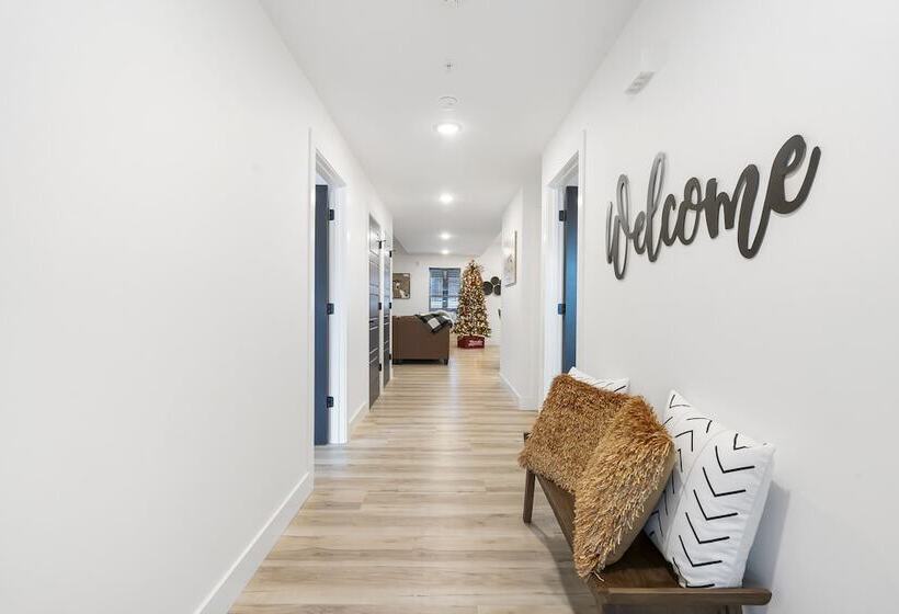 Rocky Shores Retreat Indoor Pool Open