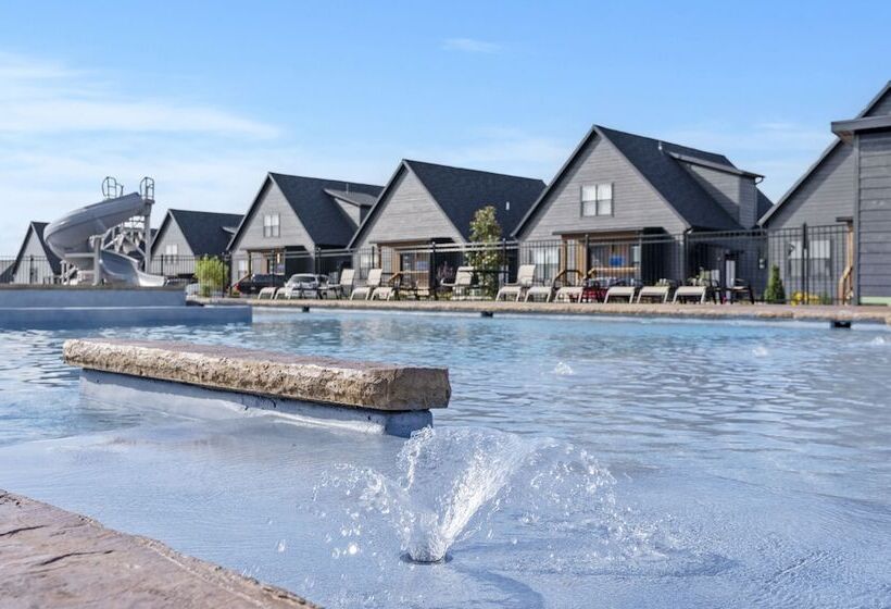 Rocky Shores Retreat Indoor Pool Open