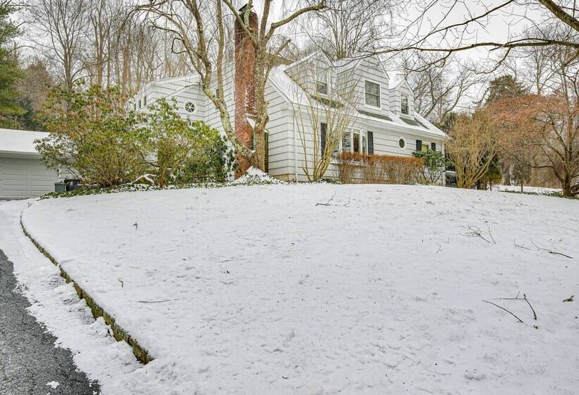 Spacious Mount Kisco Home < 1 Mi To Downtown!