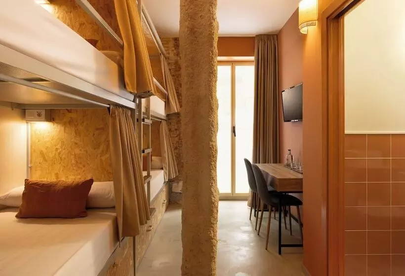 The Loft Hostel Lavapies
