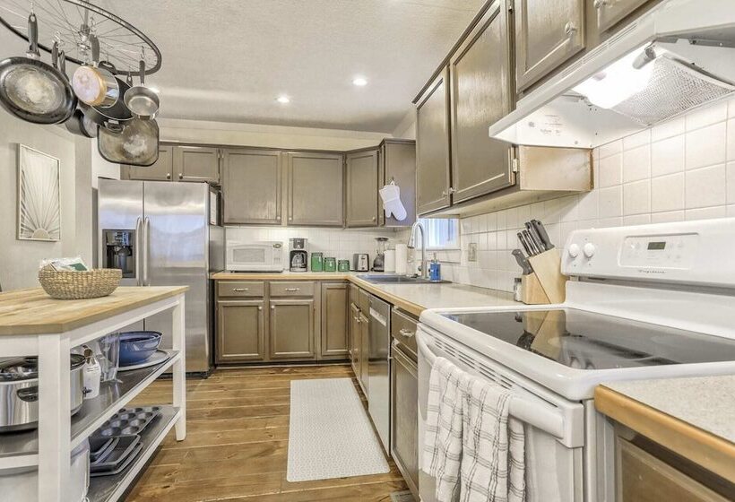 2br Old Colorado City Dog Friendly!