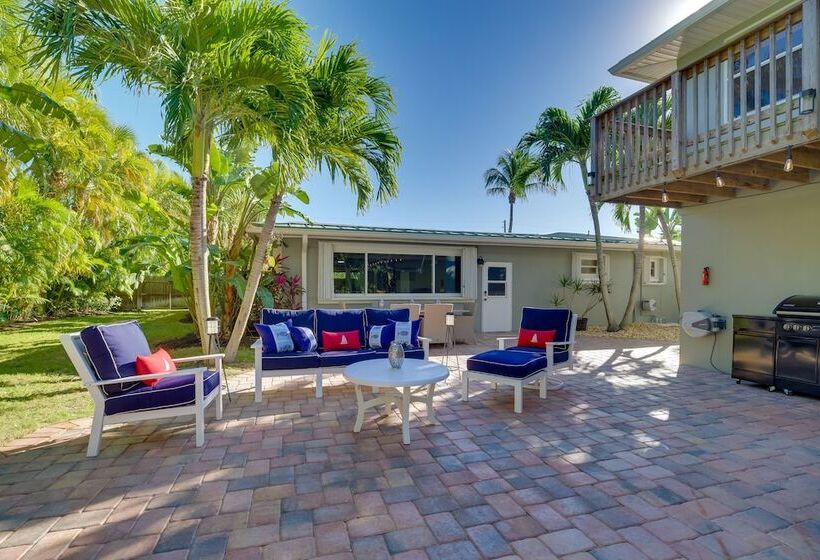 Fort Pierce Cottage W/ Shared Pool & Patio!