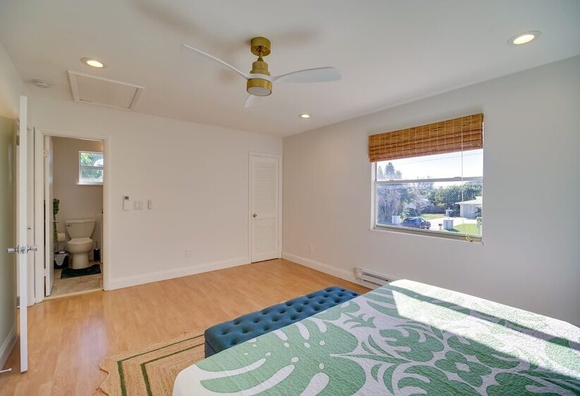 Fort Pierce Cottage W/ Shared Pool & Patio!