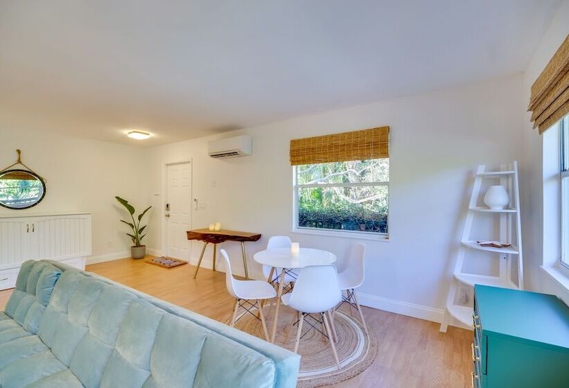 Fort Pierce Cottage W/ Shared Pool & Patio!