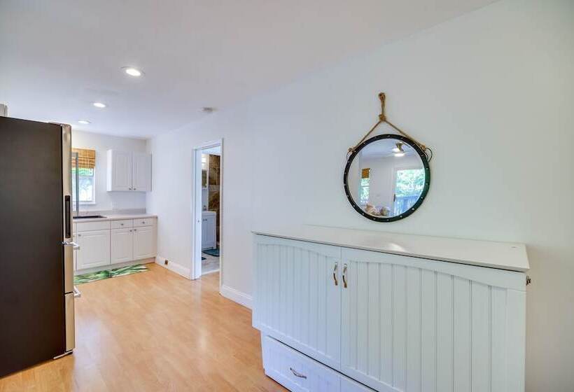 Fort Pierce Cottage W/ Shared Pool & Patio!