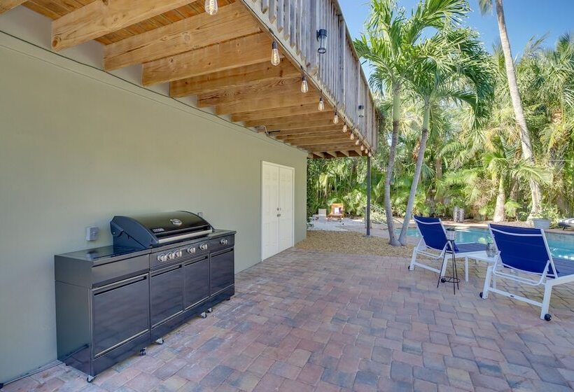 Fort Pierce Cottage W/ Shared Pool & Patio!
