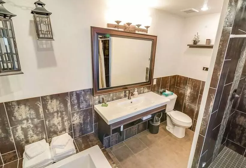 Hotelli Aspenwood Manor