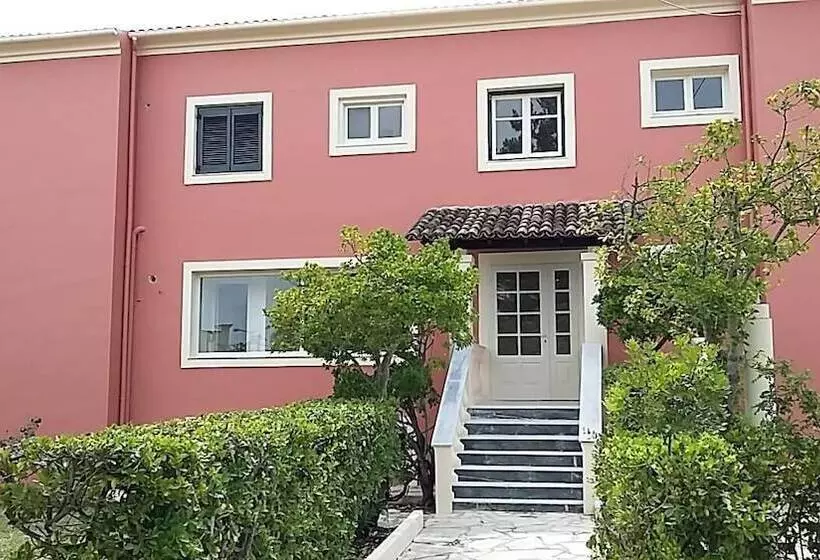 Pierhouse Hotel In Gouvia