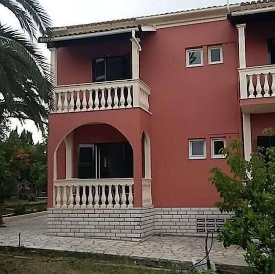 Pierhouse Hotel In Gouvia