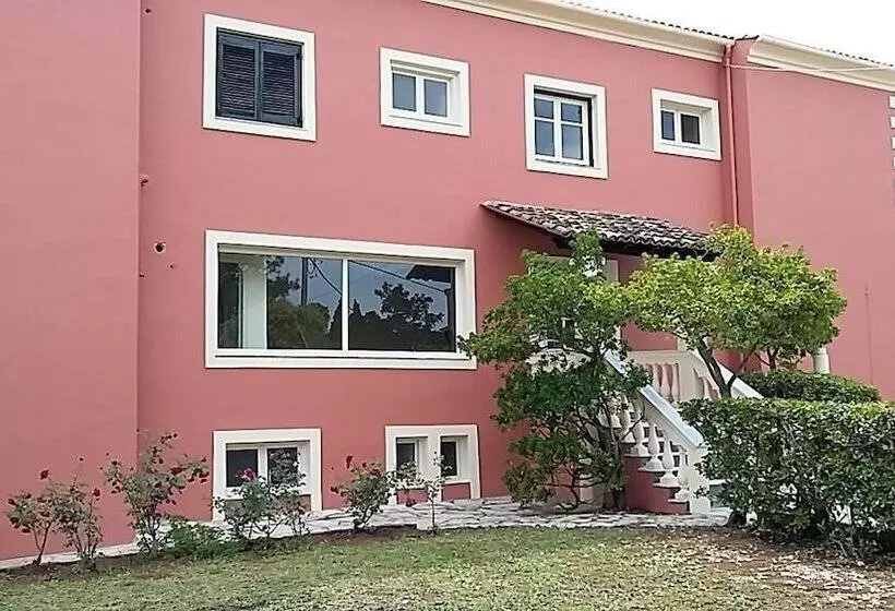 Pierhouse Hotel In Gouvia