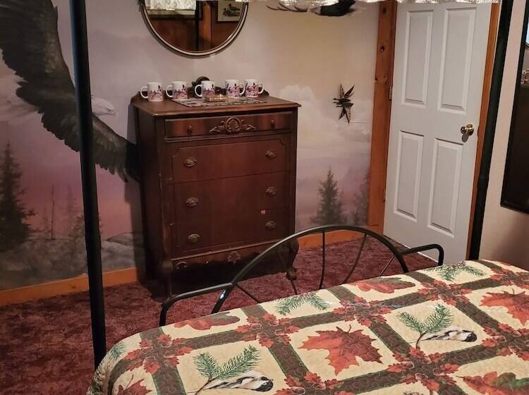 مبيت وإفطار Kennedys Red Barn Inn