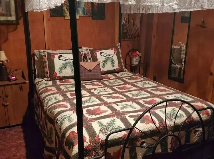 Aamiaismajoitus (B&B) Kennedys Red Barn Inn