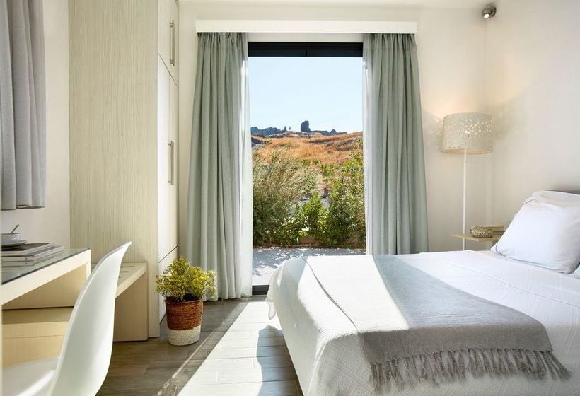 Eleia Seafront Suites & Villas