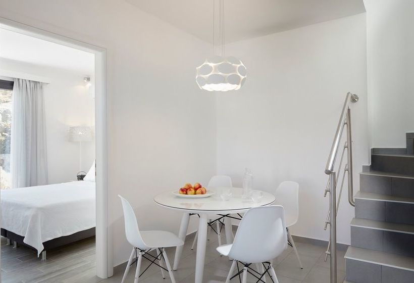 Eleia Seafront Suites & Villas