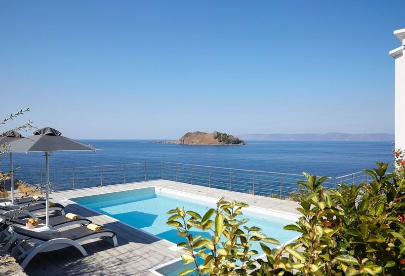 Eleia Seafront Suites & Villas